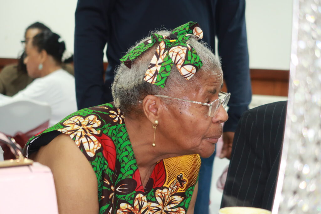 Vernita Cooke posing